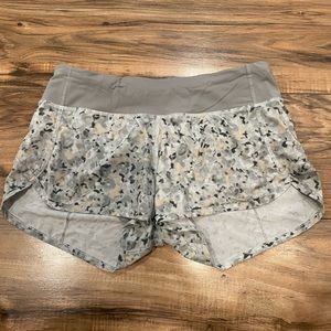 Lululemon Speed Shorts Grey Spots Size 4